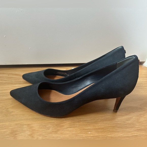 Tory Burch Ivy Low-Heel Suede Pump Navy - Picture 14 of 16